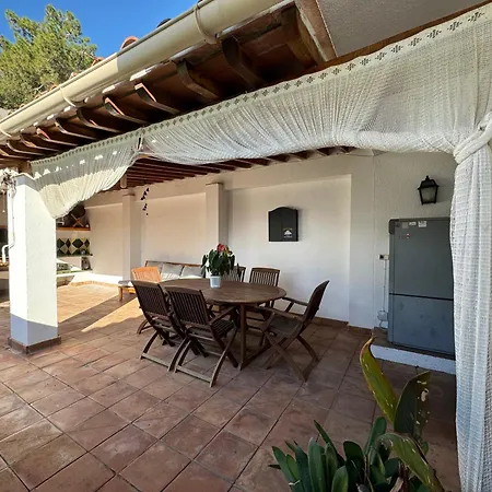 Casa Con Terraza, Piscina Y Zona Barbacoa Holiday home